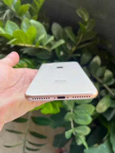 Vendo iPhone 8 Plus good rose