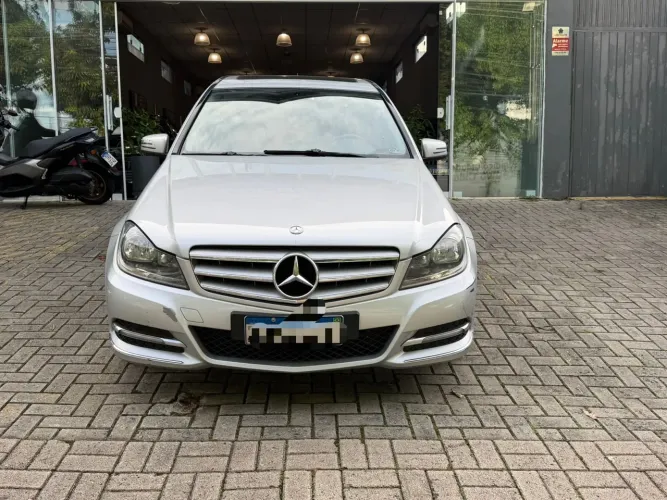 Mercedes-Benz C-200 CGI Avantgarde 1.8 16V 184cv Aut. 2012