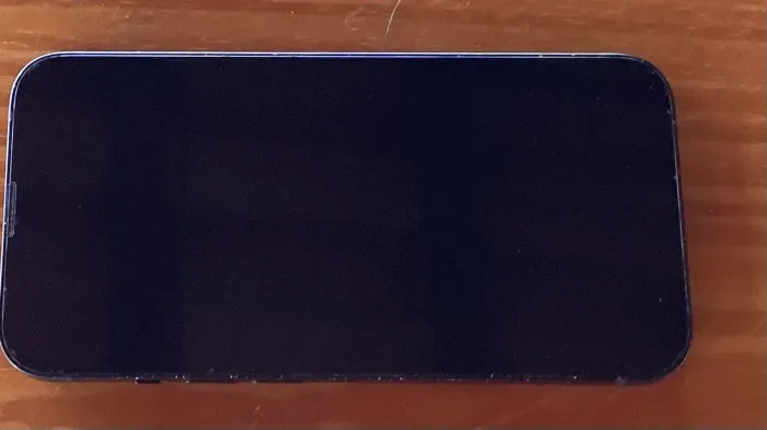 iPhone 14 256GB c/ 68GB livres + 2 CABOS - R$ 2.699 c/ FRETE GRÁTIS!