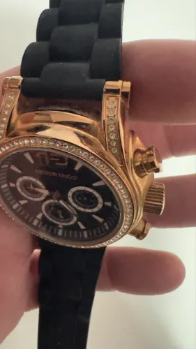 Vendo relógio feminino Victor Hugo semi novo