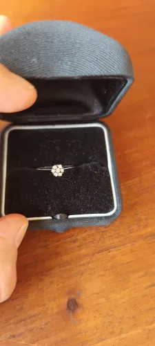 Anel ouro branco 18 k com chuveirinho de brilhantes