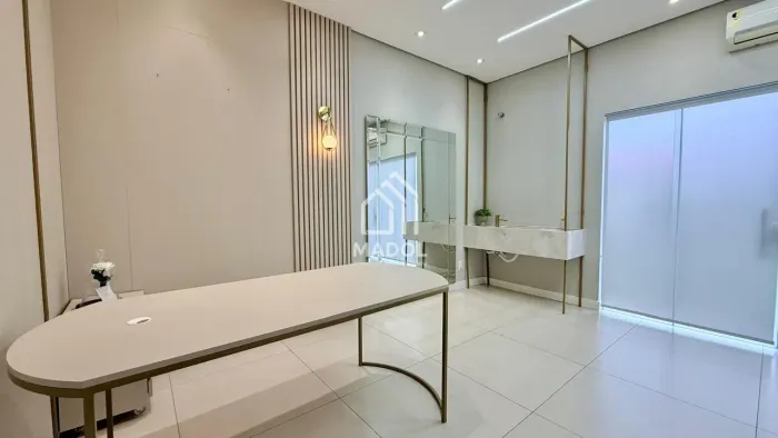 Sala comercial em Centro Estético - Oficinas