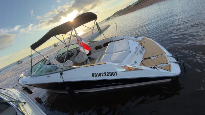 Lancha Regal 2200 2009