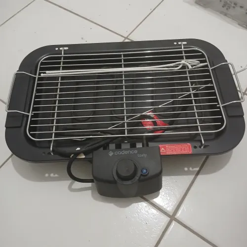Vendo churrasqueira elétrica nova nunca foi usado