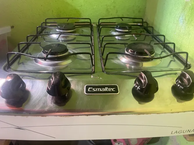 Vende se fogão de mesa esmaltec 4 bocas