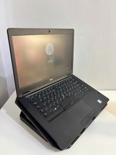 Notebook Dell Latitude 5490 | Intel Core i5-8250U | 8GB | SSD 256GB | Tela 14" FHD
