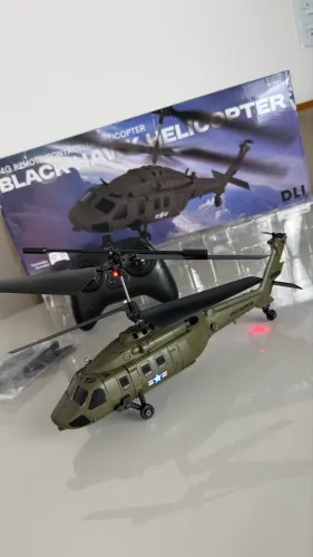 Helicóptero de controle remoto 6 eixos Recarregável