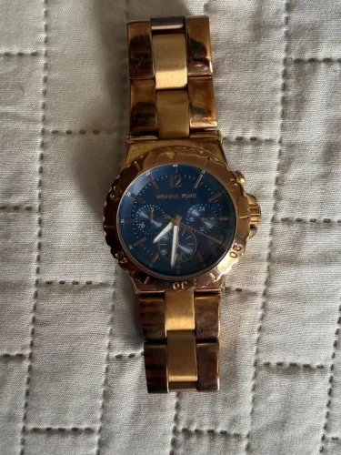 Relógio Michael Kors Fundo Azul