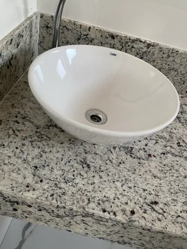 Pia de banheiro mais bancada