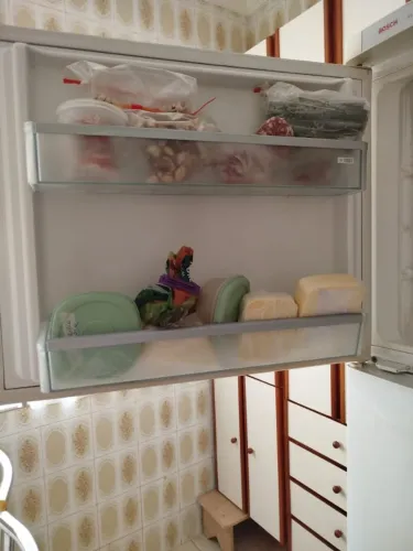 Geladeira impecável
