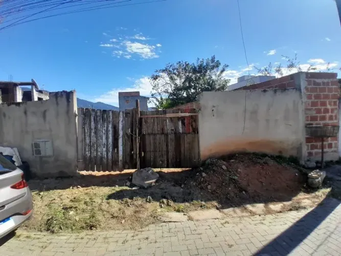 Oportunidade! Terreno inteiro no Jaraguá- São Sebastião! Fácil acesso a Tamoios!