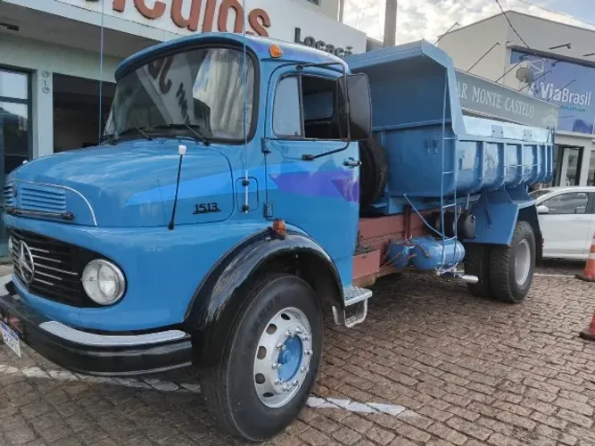 Caminhão Mercedes Benz 1513