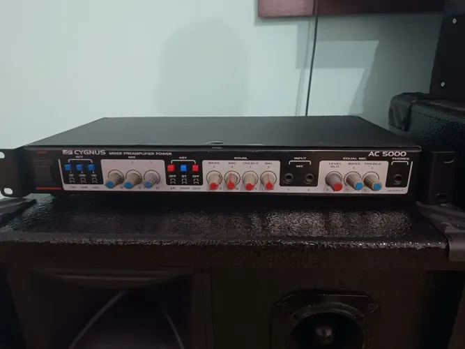 CYGNUS Pré amplificador AC 5000