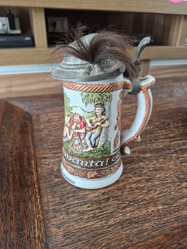 Caneca antiga para colecionadores