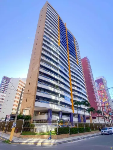 Apartamento mobiliado com 1 suíte e 2 vagas no Meireles