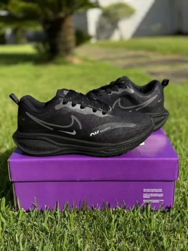 Tênis Nike Air Zoom x