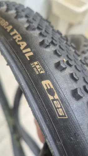 Pneu continental 700x35