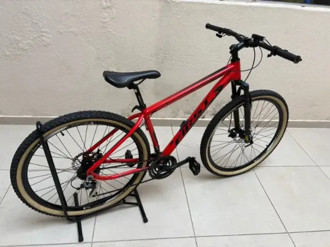 Bicicleta First Aro 29 - Ótimo Estado
