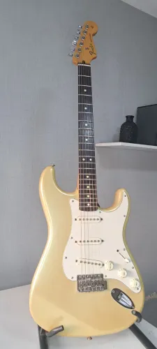 Fender Standard Stratocaster FSR Limited Edition 2011 - México