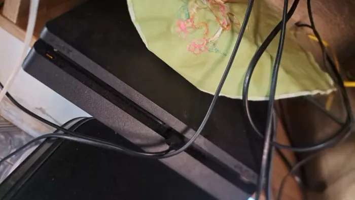 Ps4 slim 1 tera