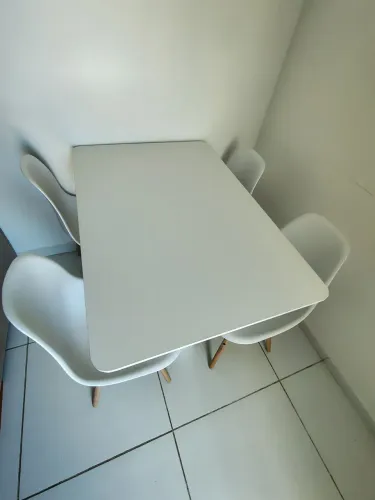 MESA DE JANTAR 100%MDF