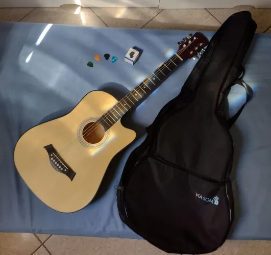 Violão Acústico Cutaway Natural + Capa + Palhetas e Afinador Eletrônico.