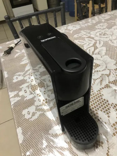 Cafeteira Nespresso em ótimo estado - Oportunidade!
