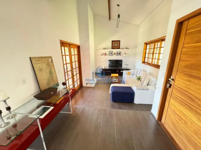 Casa em Condomínio à venda - Com uma área total de 1465.68 m² e área construída de 313.66 