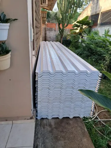 Telha termoacustica (sanduiche): zinco+isopor+película