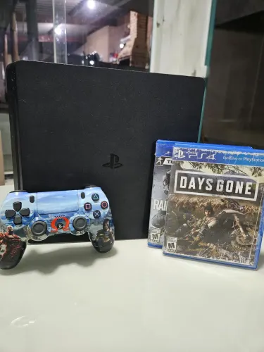 PlayStation 4 Slim