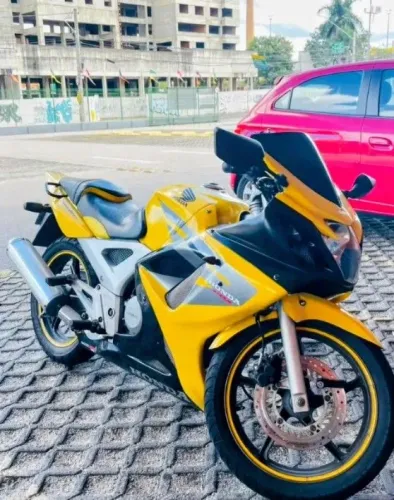 twister 250 carenada 