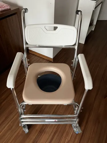 Cadeira de Banho Higiênica em Alumínio Dobrável Mobil Saúde - Até 100kg