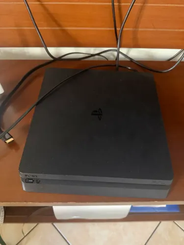PS4 SLIM 1TB + 1 CONTROLE + 1 JOGO (ENVIO BRASIL)
