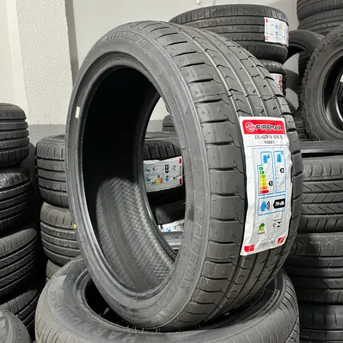 PNEU 225/40R18 FIREMAX FM 601 
