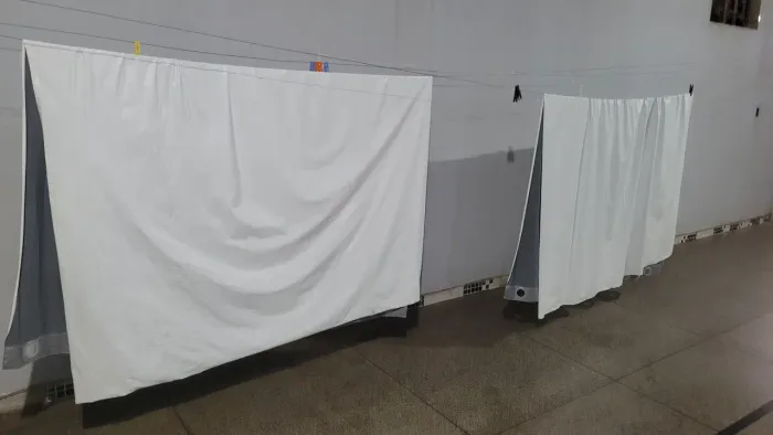 Cortina Lona Blackout Reforçada com Ilhós - 2,00m x 2,30m 