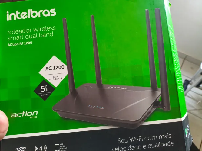 Roteador intelbras novo