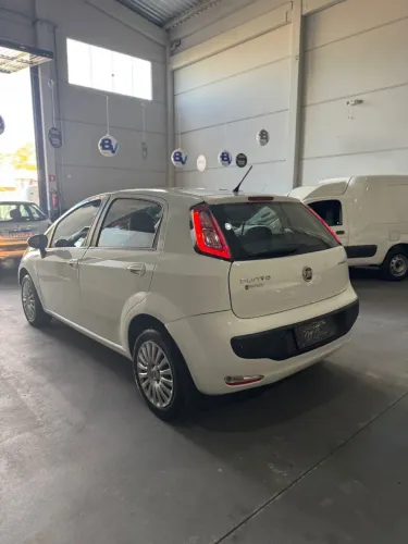Fiat Punto Attractive 1.4 Fire Flex 8V 5P 2013