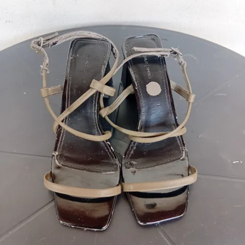 Desapego de Sapatos $10,00 qualquer um.