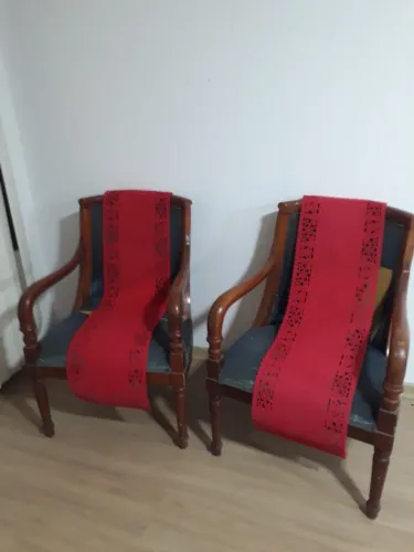 Jogo de poltronas antiga madeira trabalhada