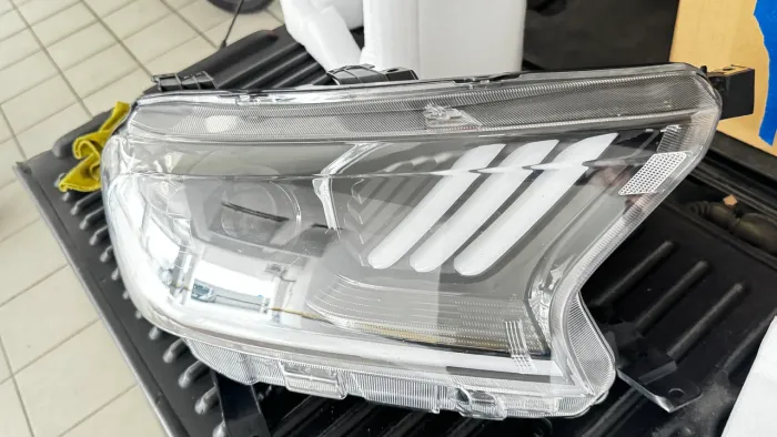 Farol modelo mustang Ford Ranger 19/23