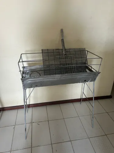 Vende-se churrasqueira