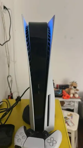 Playstation 5 original (ou fat), versão mídia física, 825gb