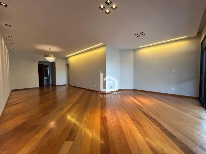 Apartamento Gigante em Itapuã | 250m², Vista Mar e Sala Imponente