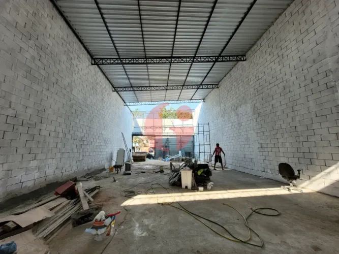 Ponto comercial para venda e locação com 250 m² e 1 banheiro - No bairro Bosque dos Eucali