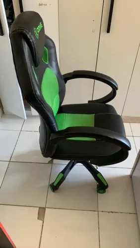 Cadeira Gamer, Mesa e Monitor 23 polegadas