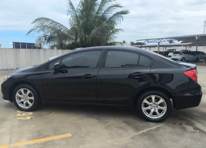 Honda Civic Sedan LXS 1.8/1.8 Flex 16V Mec. 4P 2014