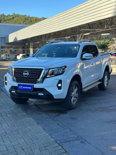 Nissan Frontier XE CD 4X4 2.3 Bi-TB Diesel Aut. 2025