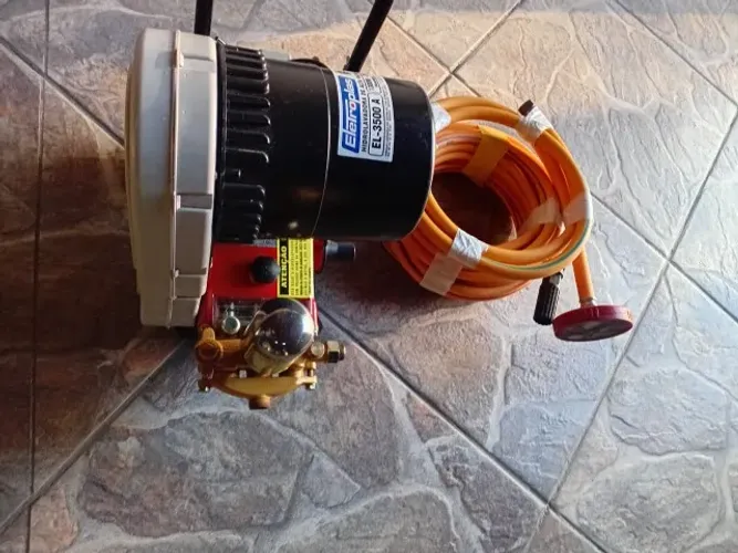 Máquina lavadora de alta pressão