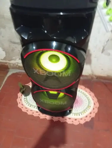 Vendo caixa som LG Rn9 não entrego 1500. Cophavila 2 *