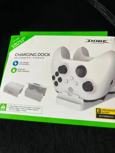 Dock de Carregamento para Controles Xbox Series X|S e Xbox One + 2 Baterias Recarregáveis